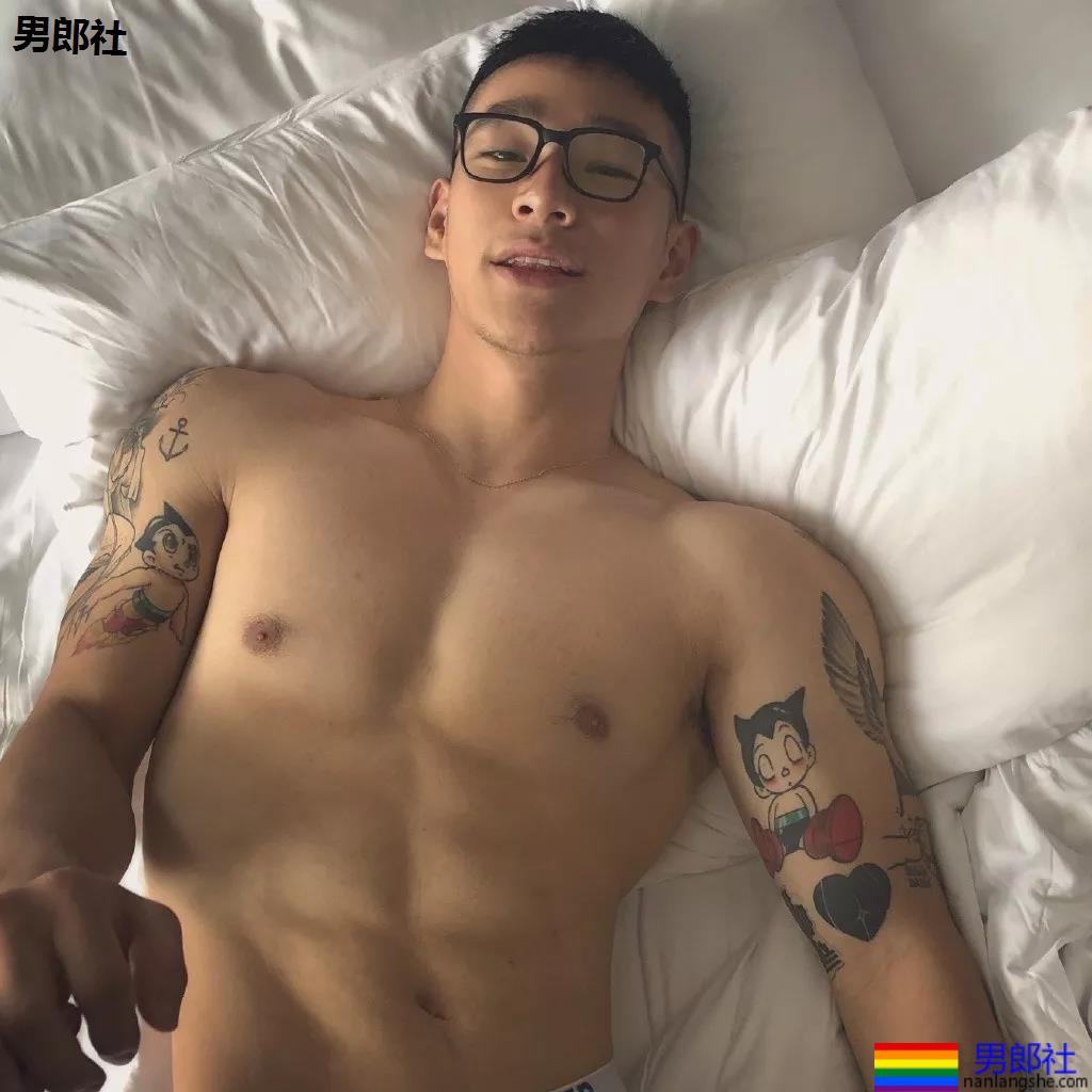 樊野家的肌肉男团!一水大长腿肌肉小狼狗,可真幸福惹! - 51虹马 樊野家的肌肉男团!一水大长腿肌肉小狼狗,可真幸福惹! - 51虹马