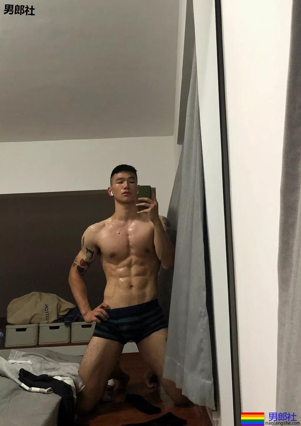 樊野家的肌肉男团!一水大长腿肌肉小狼狗,可真幸福惹! - 51虹马 樊野家的肌肉男团!一水大长腿肌肉小狼狗,可真幸福惹! - 51虹马