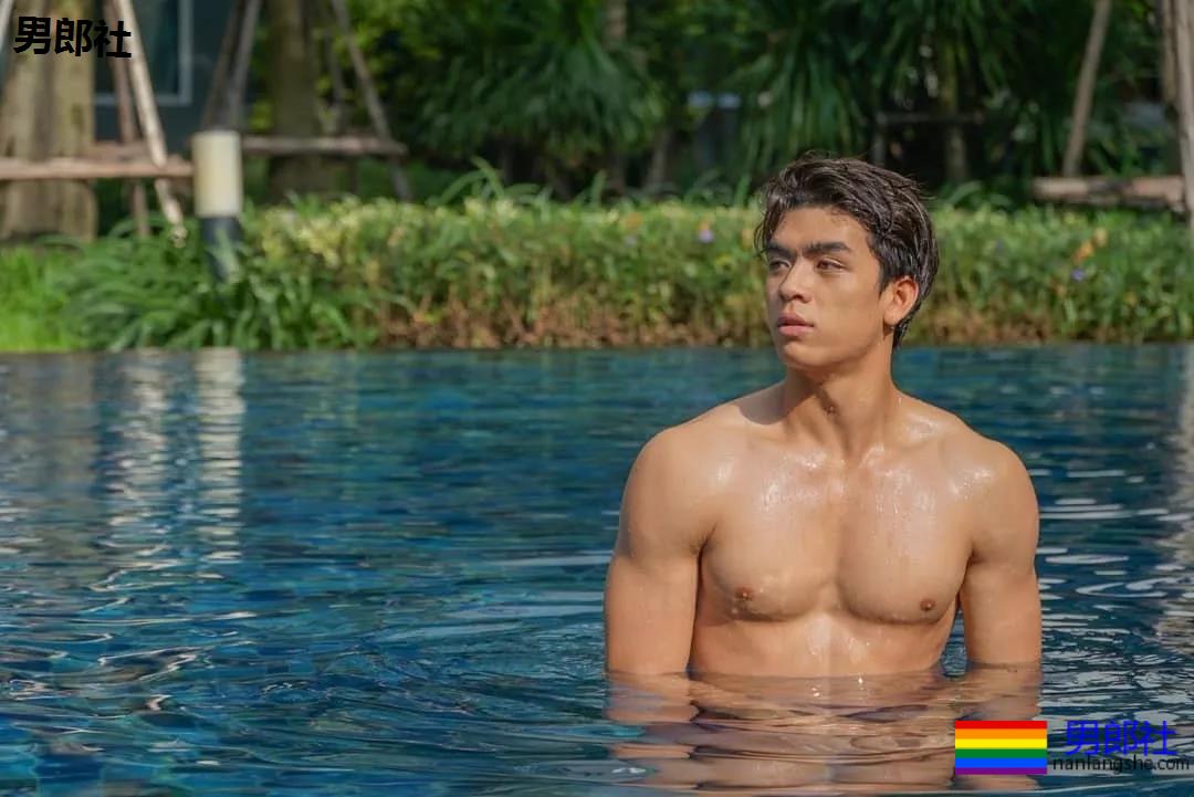 189超帅8块腹肌小狼狗，狼腰长腿小肌肉，好上头一体育生！ - 51虹马