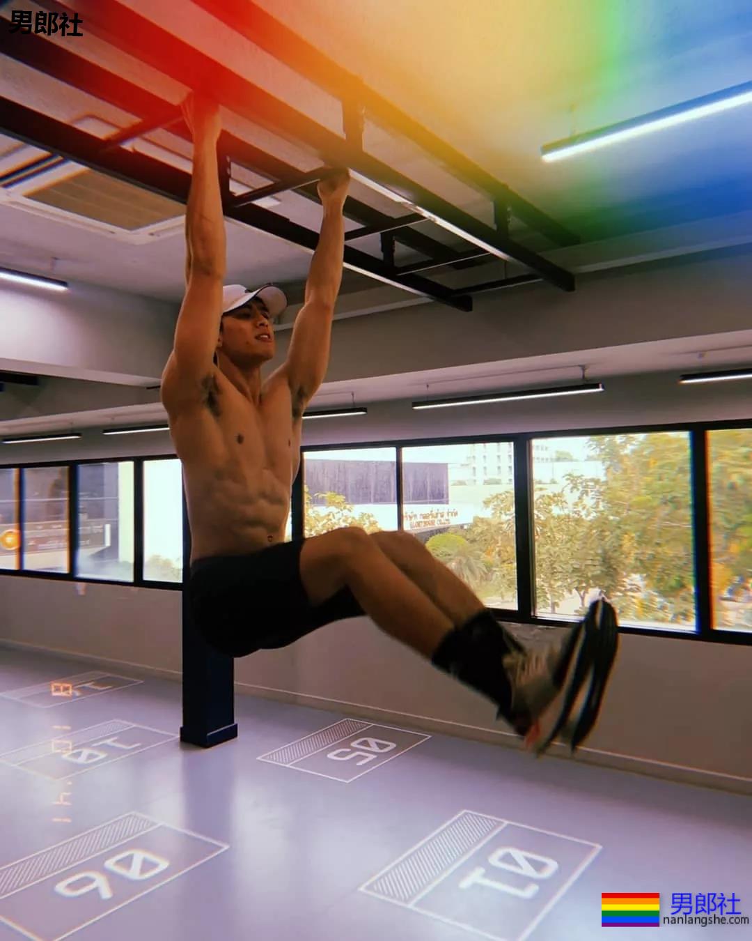 189超帅8块腹肌小狼狗，狼腰长腿小肌肉，好上头一体育生！ - 51虹马