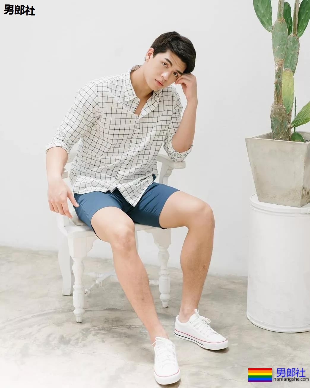 189超帅8块腹肌小狼狗，狼腰长腿小肌肉，好上头一体育生！ - 51虹马