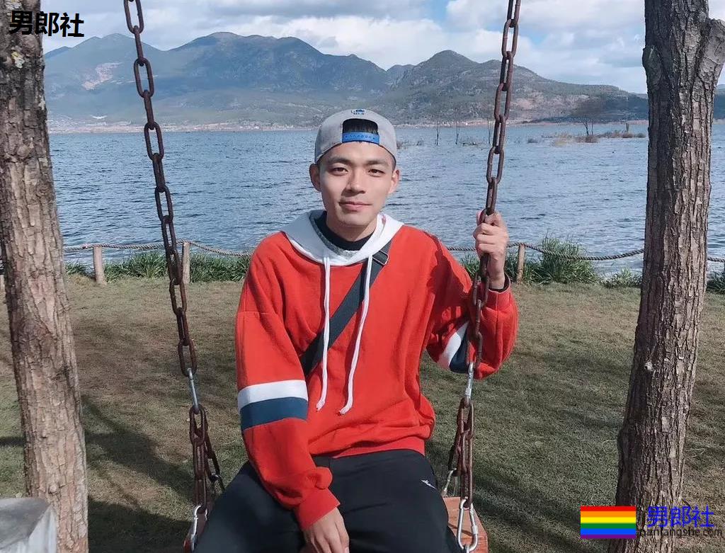 14个活在五线小城的gay:“我想离开家乡,就像昭君出塞…” - 51虹马 14个活在五线小城的gay:“我想离开家乡,就像昭君出塞…” - 51虹马