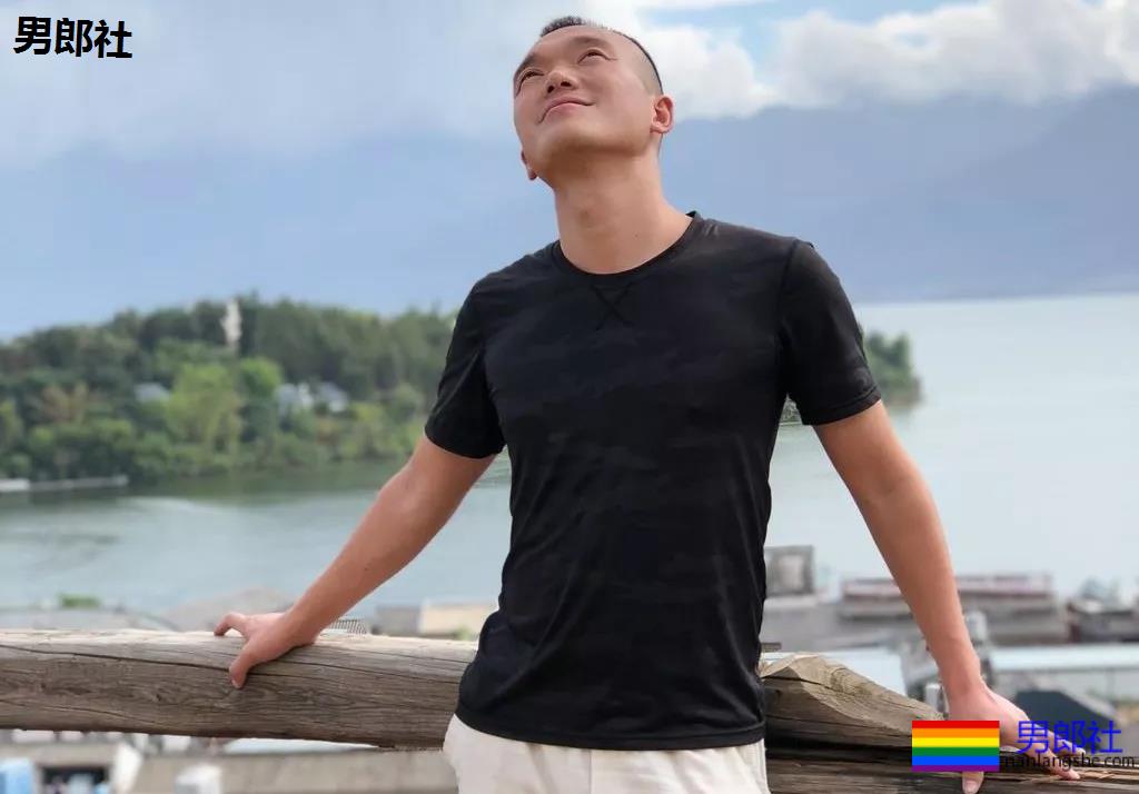 14个活在五线小城的gay:“我想离开家乡,就像昭君出塞…” - 51虹马 14个活在五线小城的gay:“我想离开家乡,就像昭君出塞…” - 51虹马