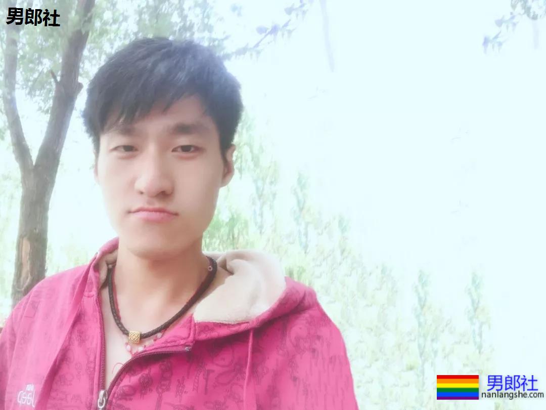 14个活在五线小城的gay:“我想离开家乡,就像昭君出塞…” - 51虹马 14个活在五线小城的gay:“我想离开家乡,就像昭君出塞…” - 51虹马