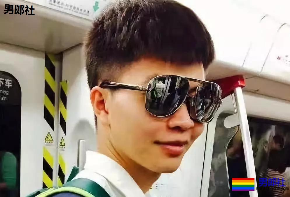 14个活在五线小城的gay:“我想离开家乡,就像昭君出塞…” - 51虹马 14个活在五线小城的gay:“我想离开家乡,就像昭君出塞…” - 51虹马