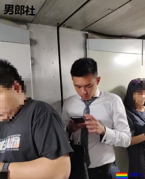 街上抓拍各种肌肉男神大合集-51虹马