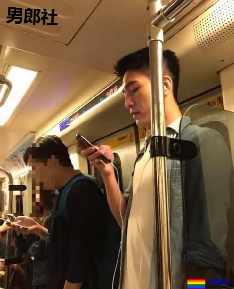 街上抓拍各种肌肉男神大合集 - 51虹马