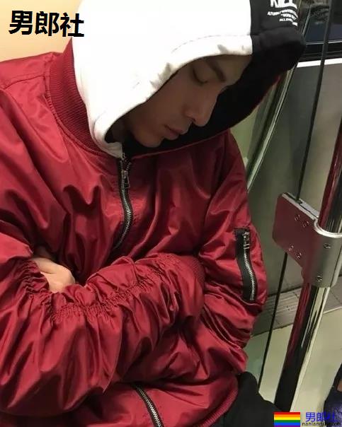 街上抓拍各种肌肉男神大合集 - 51虹马