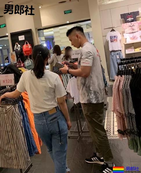 街上抓拍各种肌肉男神大合集 - 51虹马