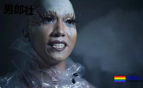 泰国小鲜肉参与“死亡拍摄” 珍爱生命远离塑料袋 - 51虹马