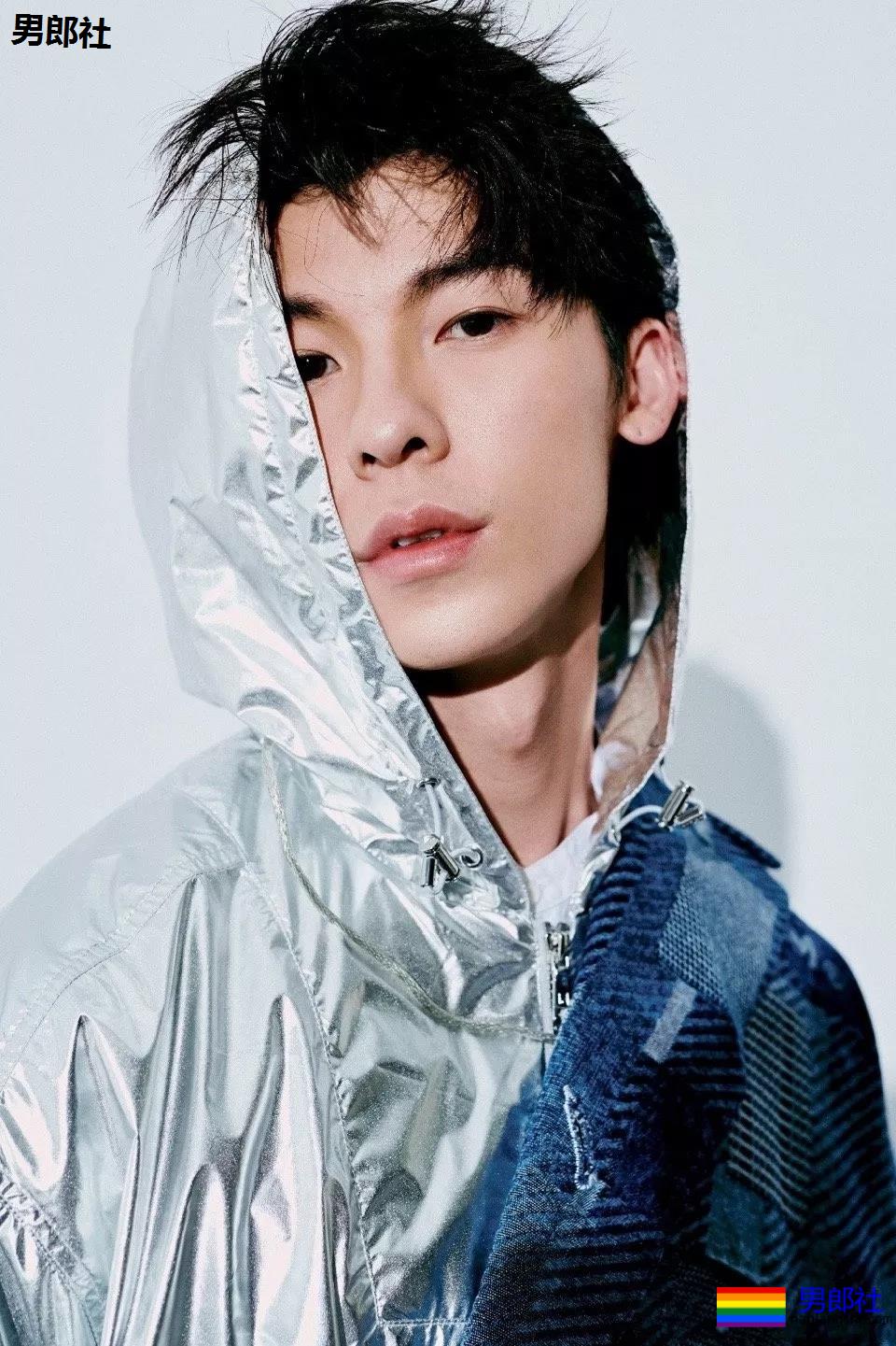 好A一奶攻！清纯小狼狗刷屏票圈，这尺度这肉体谁能把持得住?! - 51虹马