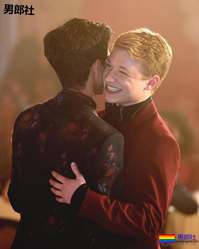 “歌舞青春”首个同性恋情揭开序幕 - 51虹马