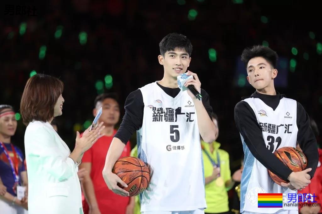 2019火遍票圈的荷尔蒙·体育生帅哥，都是你幻想过的男人！ - 51虹马