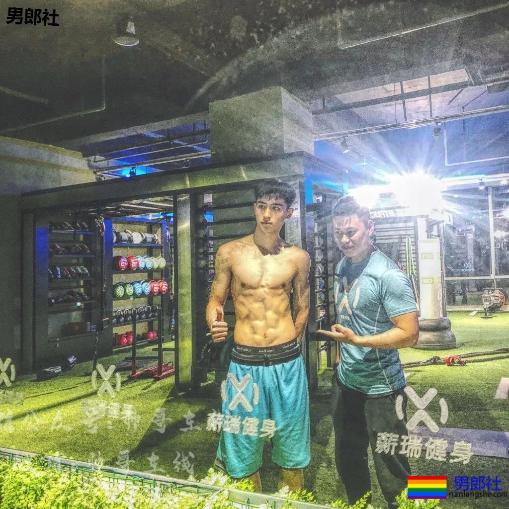 2019火遍票圈的荷尔蒙·体育生帅哥，都是你幻想过的男人！ - 51虹马