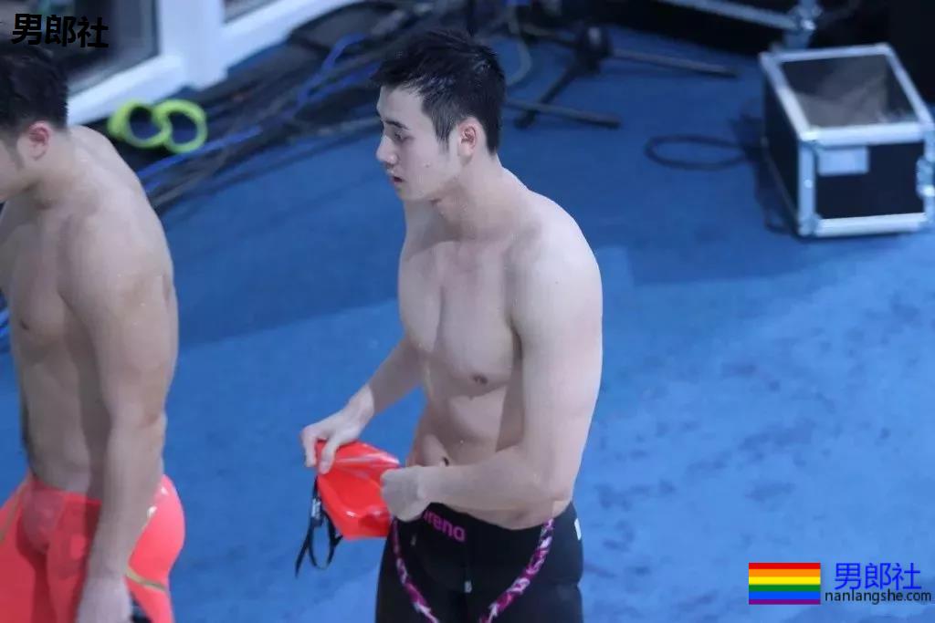 2019火遍票圈的荷尔蒙·体育生帅哥，都是你幻想过的男人！ - 51虹马