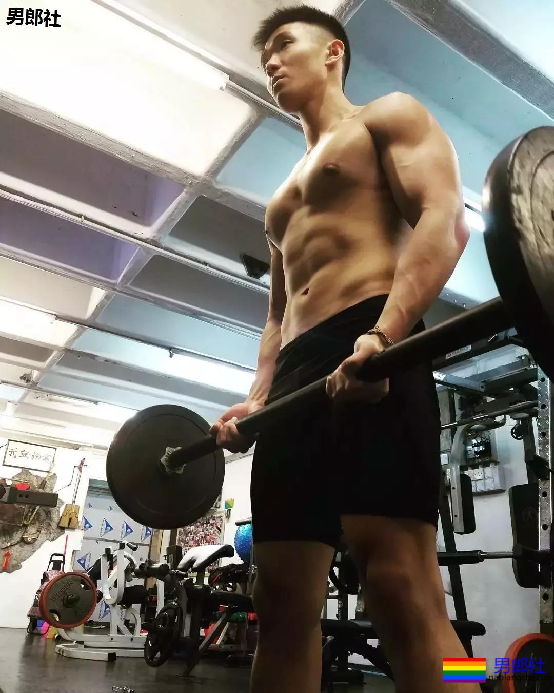 2019火遍票圈的荷尔蒙·体育生帅哥，都是你幻想过的男人！ - 51虹马