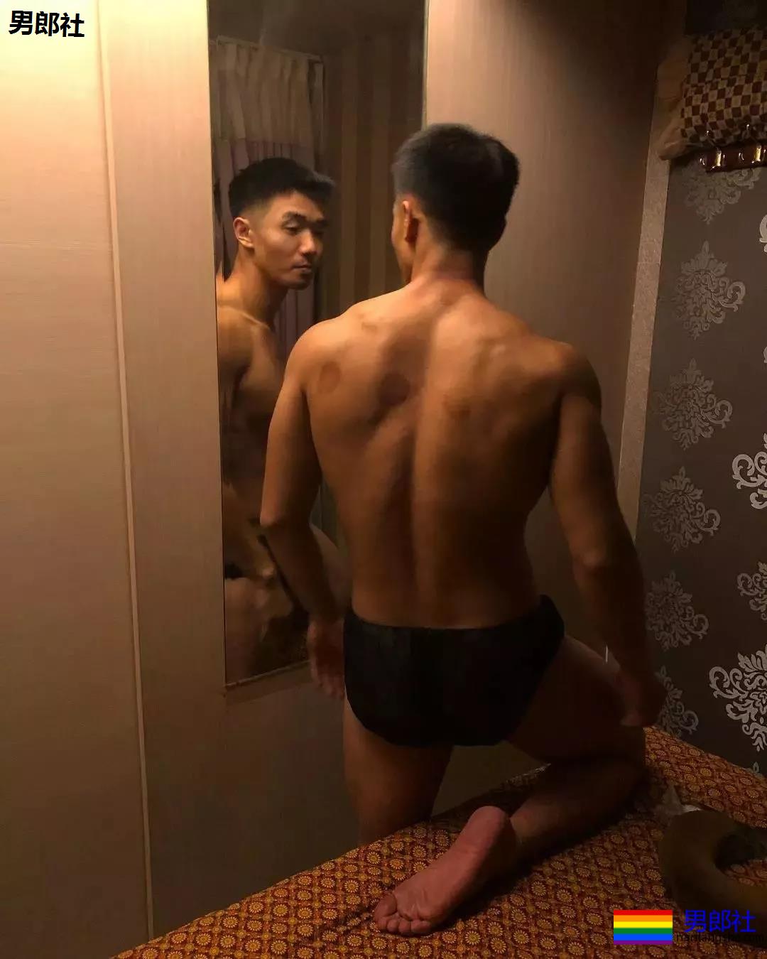 2019火遍票圈的荷尔蒙·体育生帅哥，都是你幻想过的男人！ - 51虹马