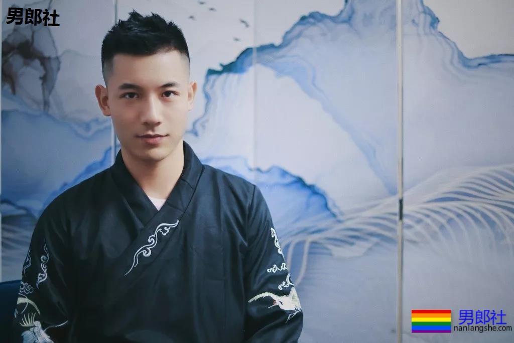 95后肌肉体育生,超帅私教大弟弟,快来围观! - 51虹马 95后肌肉体育生,超帅私教大弟弟,快来围观! - 51虹马