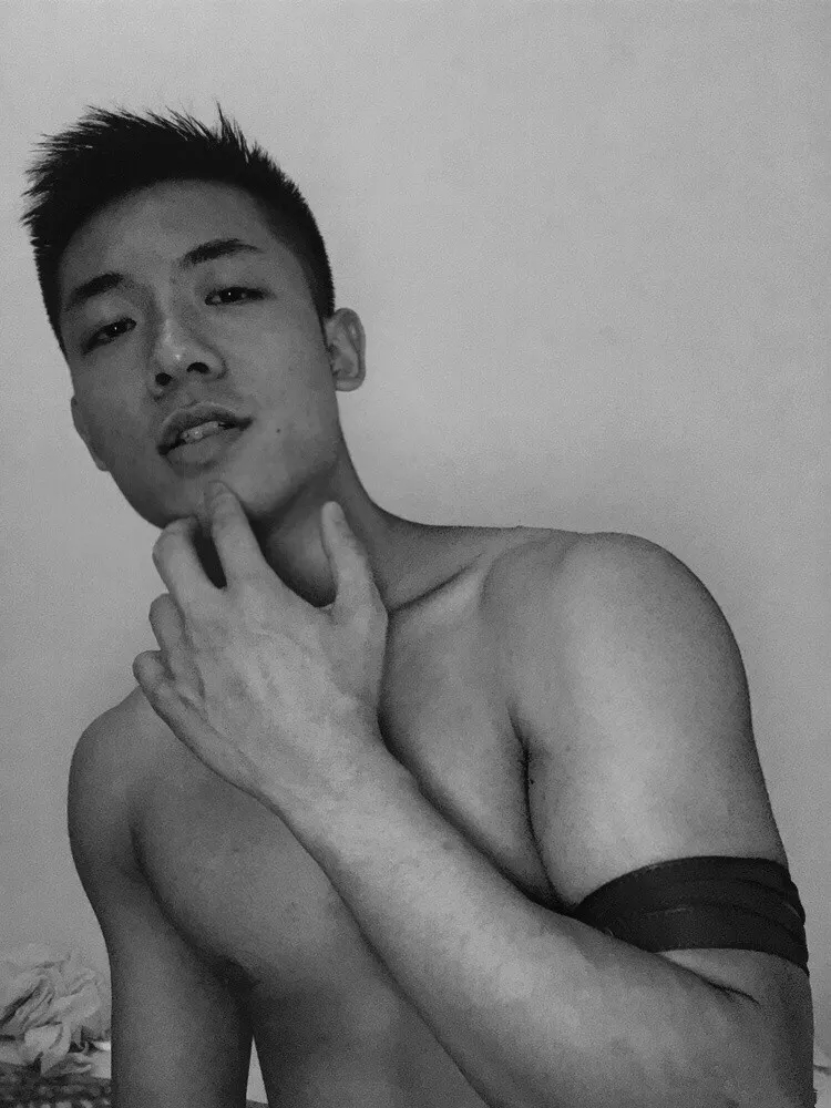 95后肌肉体育生,超帅私教大弟弟,快来围观! - 51虹马 95后肌肉体育生,超帅私教大弟弟,快来围观! - 51虹马