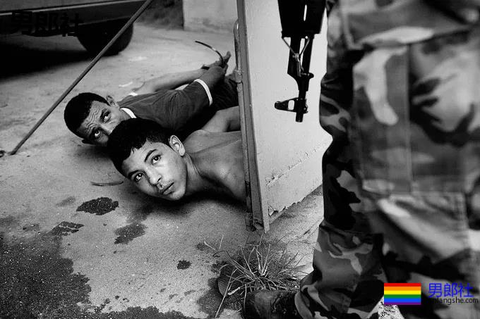 22岁帅小伙Instagram上晒自拍，遭四男子绑架性侵 - 51虹马