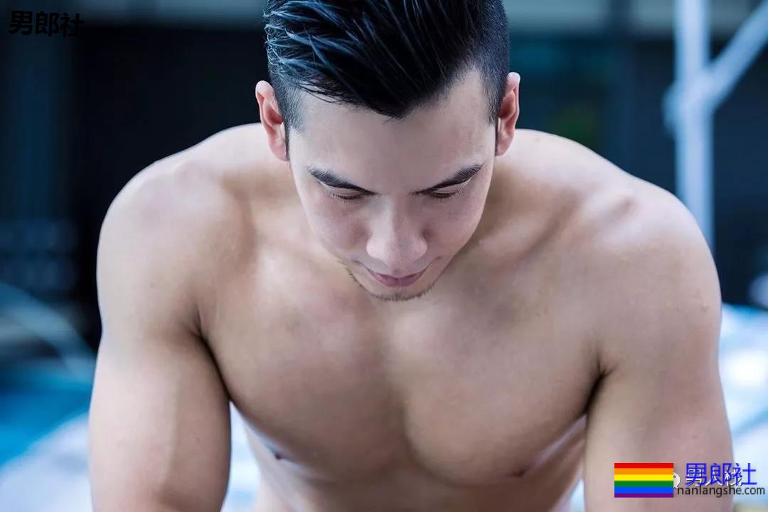 撞见爸和郭叔在床上,我彻底震惊! - 51虹马 撞见爸和郭叔在床上,我彻底震惊! - 51虹马