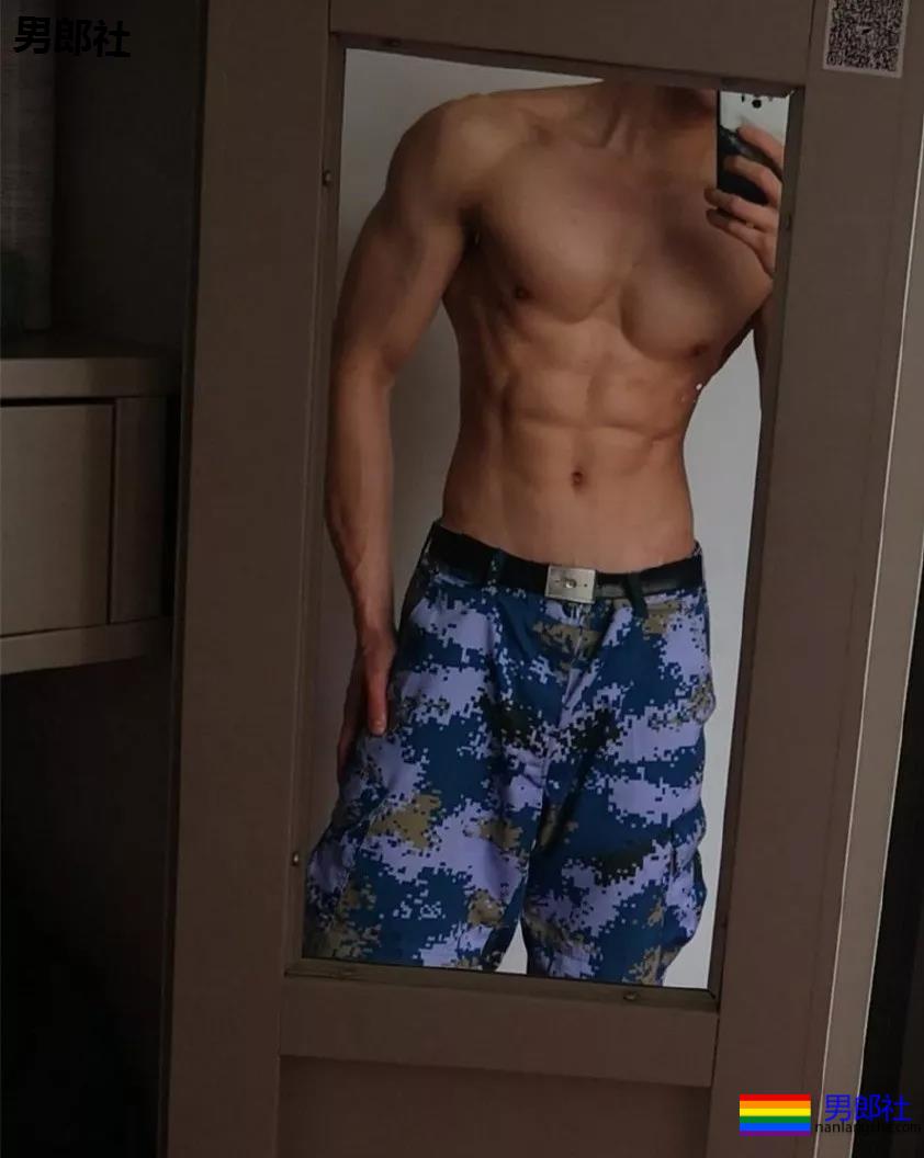 A爆筋肉小鋼炮一网打尽!“巧克力腹肌大赛”,堪称肉体盛宴! - 51虹马 A爆筋肉小鋼炮一网打尽!“巧克力腹肌大赛”,堪称肉体盛宴! - 51虹马