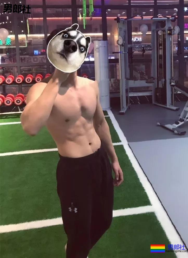 A爆筋肉小鋼炮一网打尽!“巧克力腹肌大赛”,堪称肉体盛宴! - 51虹马 A爆筋肉小鋼炮一网打尽!“巧克力腹肌大赛”,堪称肉体盛宴! - 51虹马