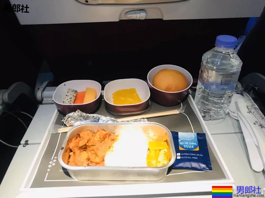 恐飞症患者在飞机上怎样杀时间？我总结出十大秘诀 | 我们仨 - 51虹马