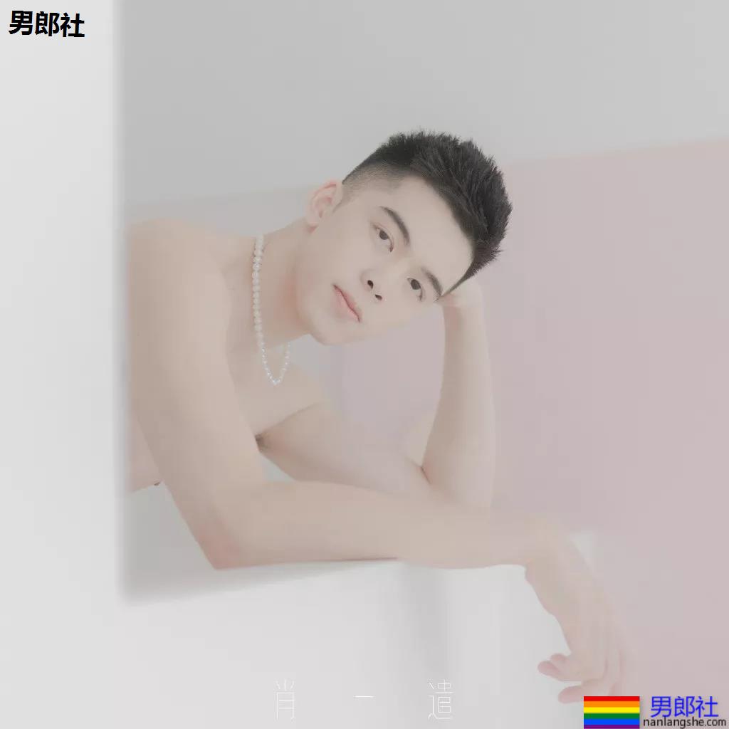 大长腿小狼狗脱衣拼实力！被摄影师宠爱的体育生小哥A爆了！ - 51虹马