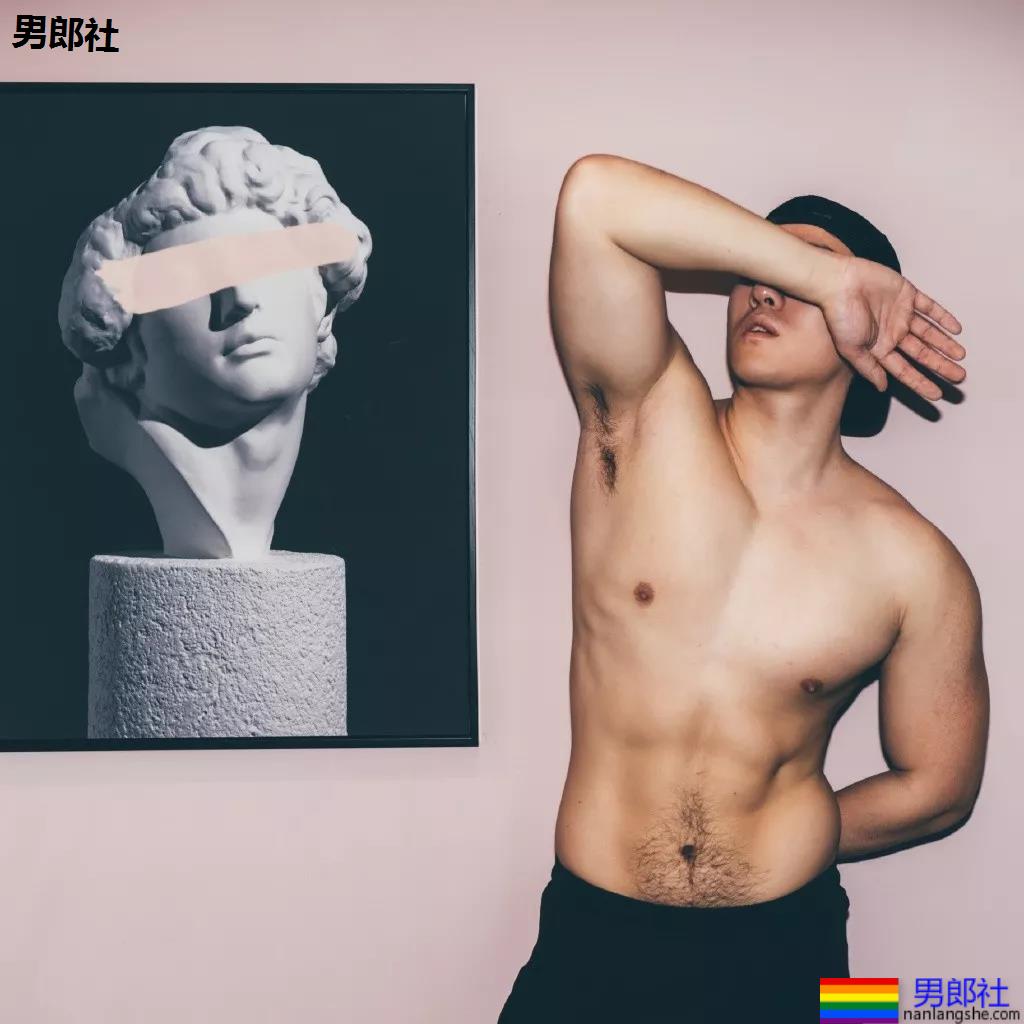 大长腿小狼狗脱衣拼实力！被摄影师宠爱的体育生小哥A爆了！ - 51虹马