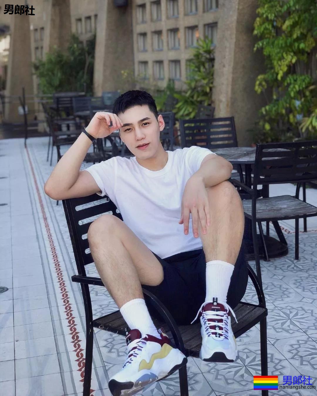 神仙肌肉小可爱，快带回家！别让他跑了！ - 51虹马