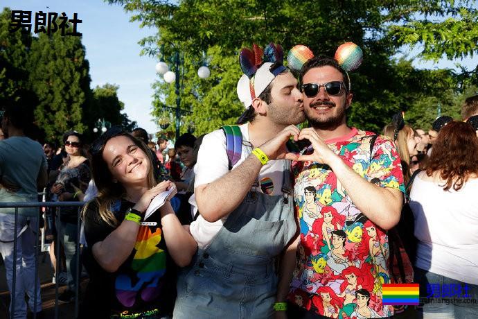 骄傲节成为巴黎迪士尼乐园官方年度活动 - 51虹马