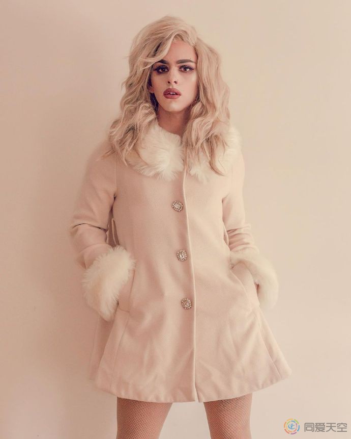 阿根廷新总统就职，儿子带着彩虹旗出席仪式 - 51虹马