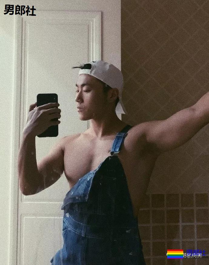 正装男身材拔掉西裤太有料，看的让人爱不释手 - 51虹马