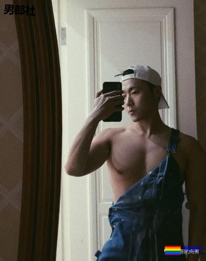 正装男身材拔掉西裤太有料，看的让人爱不释手 - 51虹马