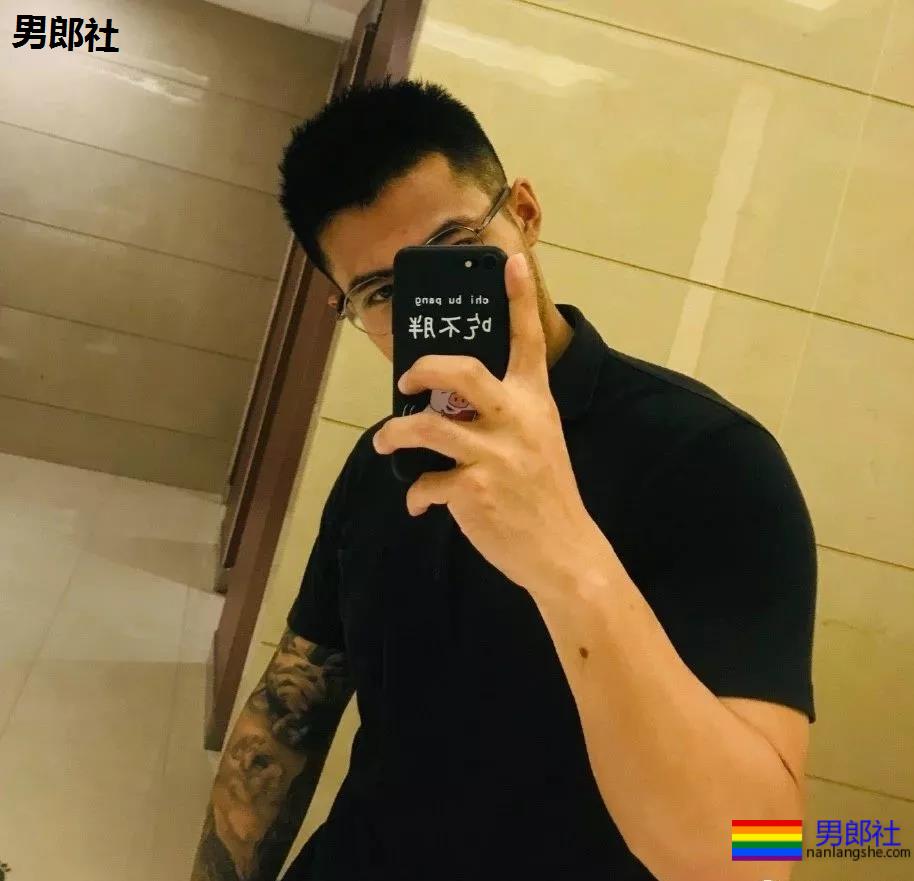 那个被偷内裤和袜子的北京健身教练，原来是他 - 51虹马