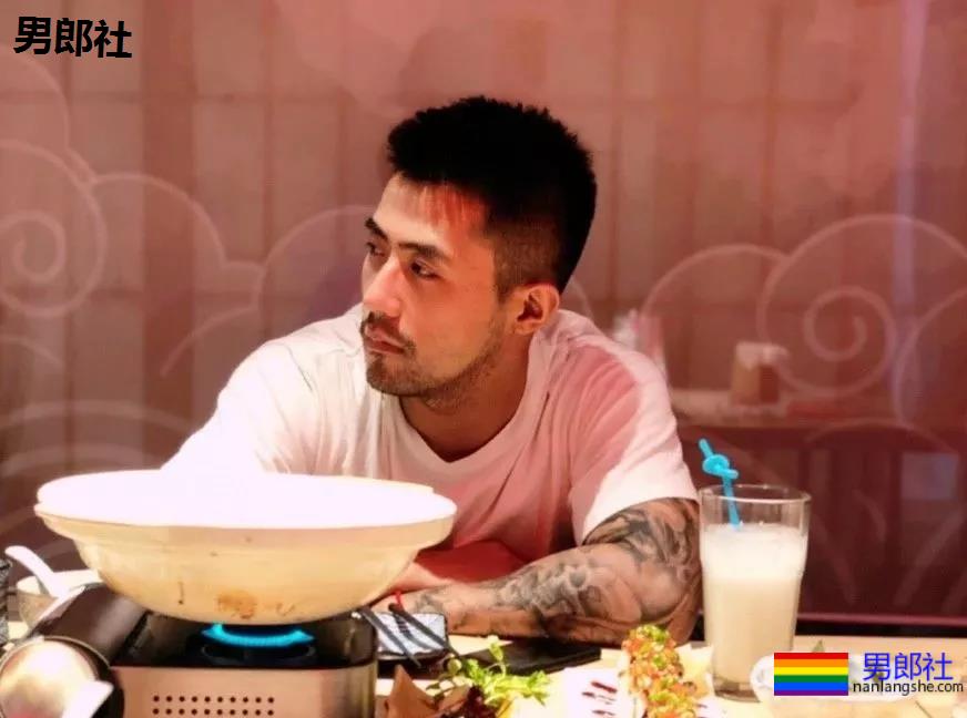 那个被偷内裤和袜子的北京健身教练，原来是他 - 51虹马