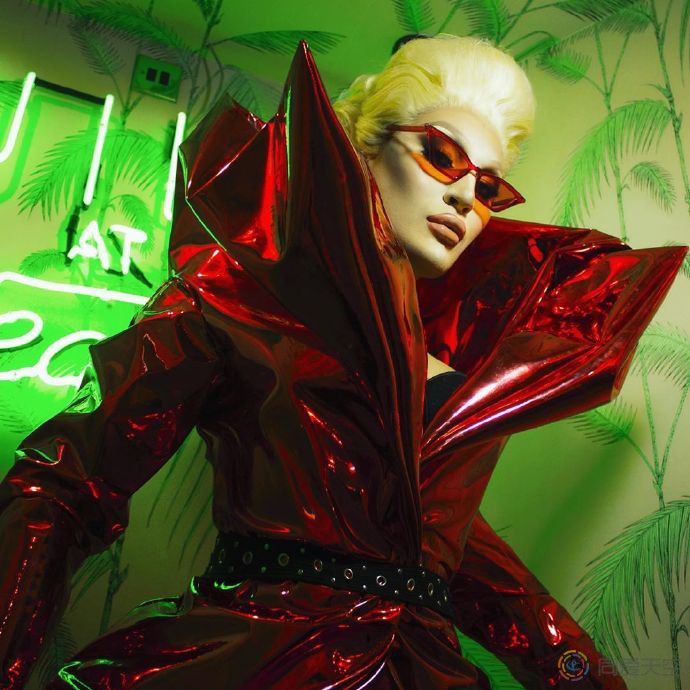 变装皇后秀冠军和男友举行婚礼 - 51虹马