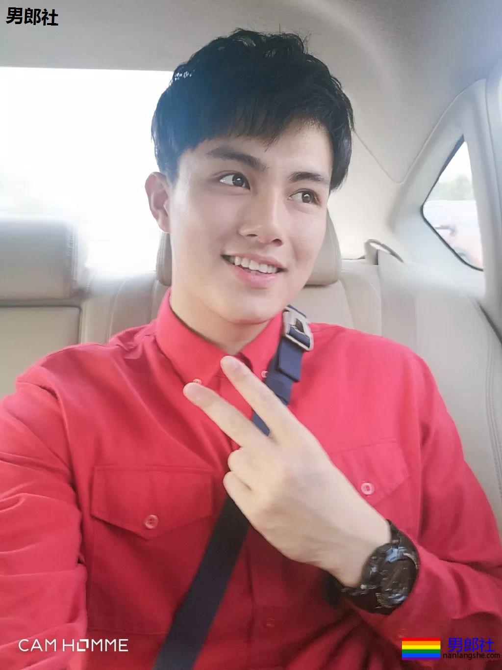 超帅体育生太好看，盘他们？ - 51虹马