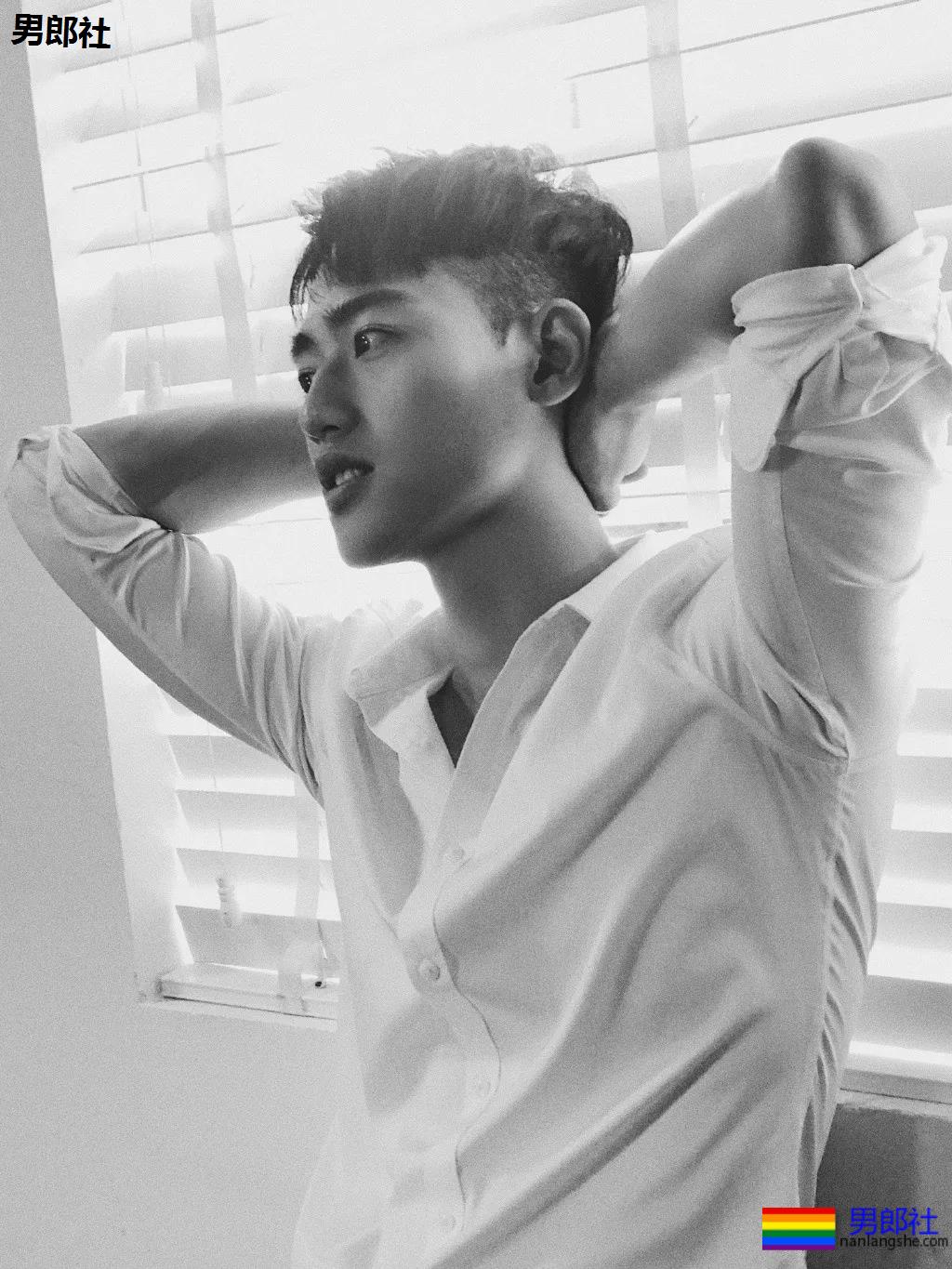 超帅体育生太好看，盘他们？ - 51虹马