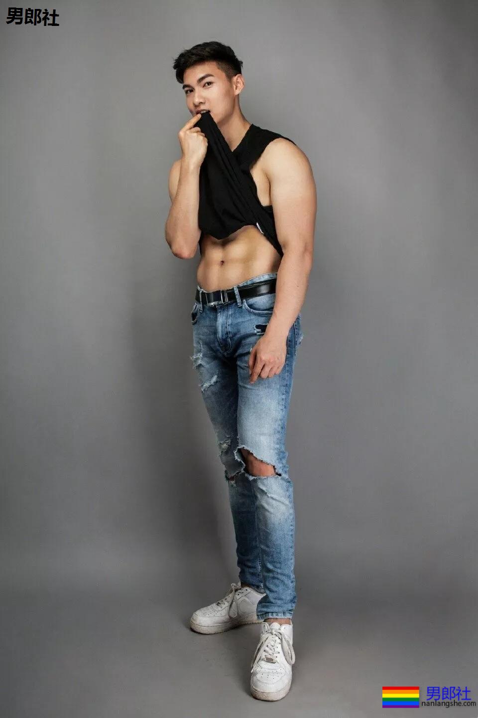 超帅体育生太好看，盘他们？ - 51虹马