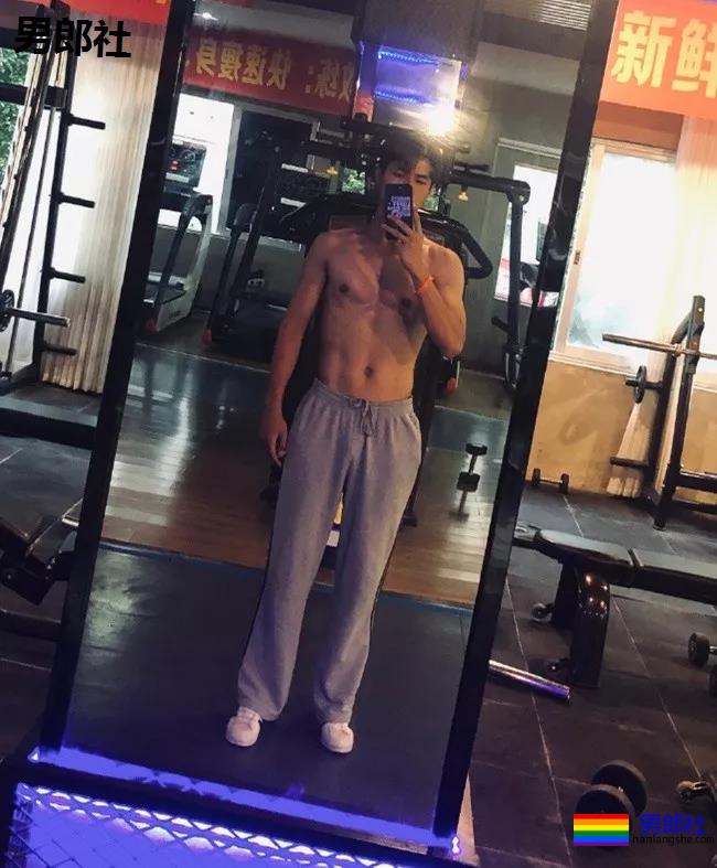 超帅体育生太好看，盘他们？ - 51虹马