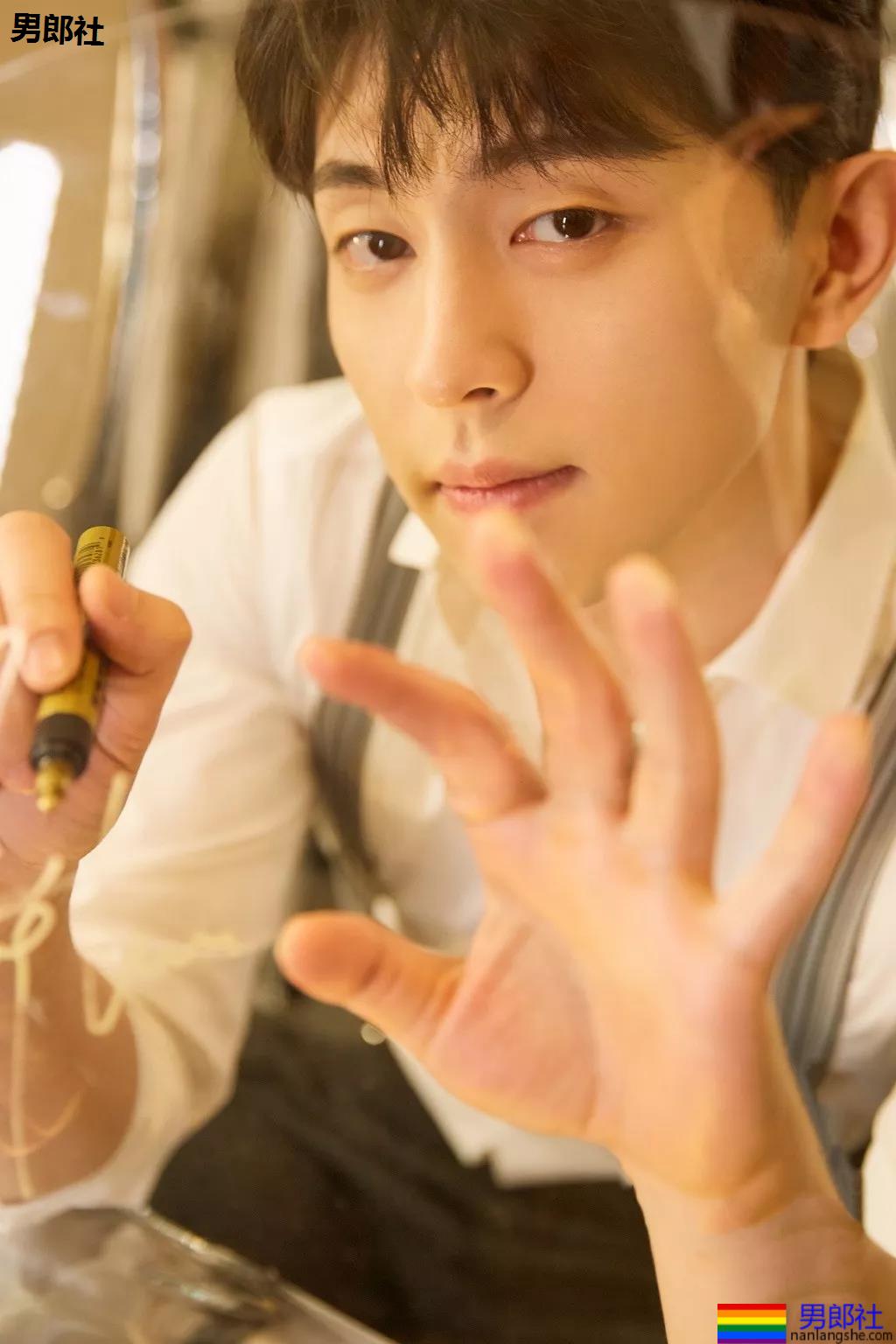 肖战王嘉尔李现都上榜！2019最帅神仙颜值，网友们都不矜持了！ - 51虹马