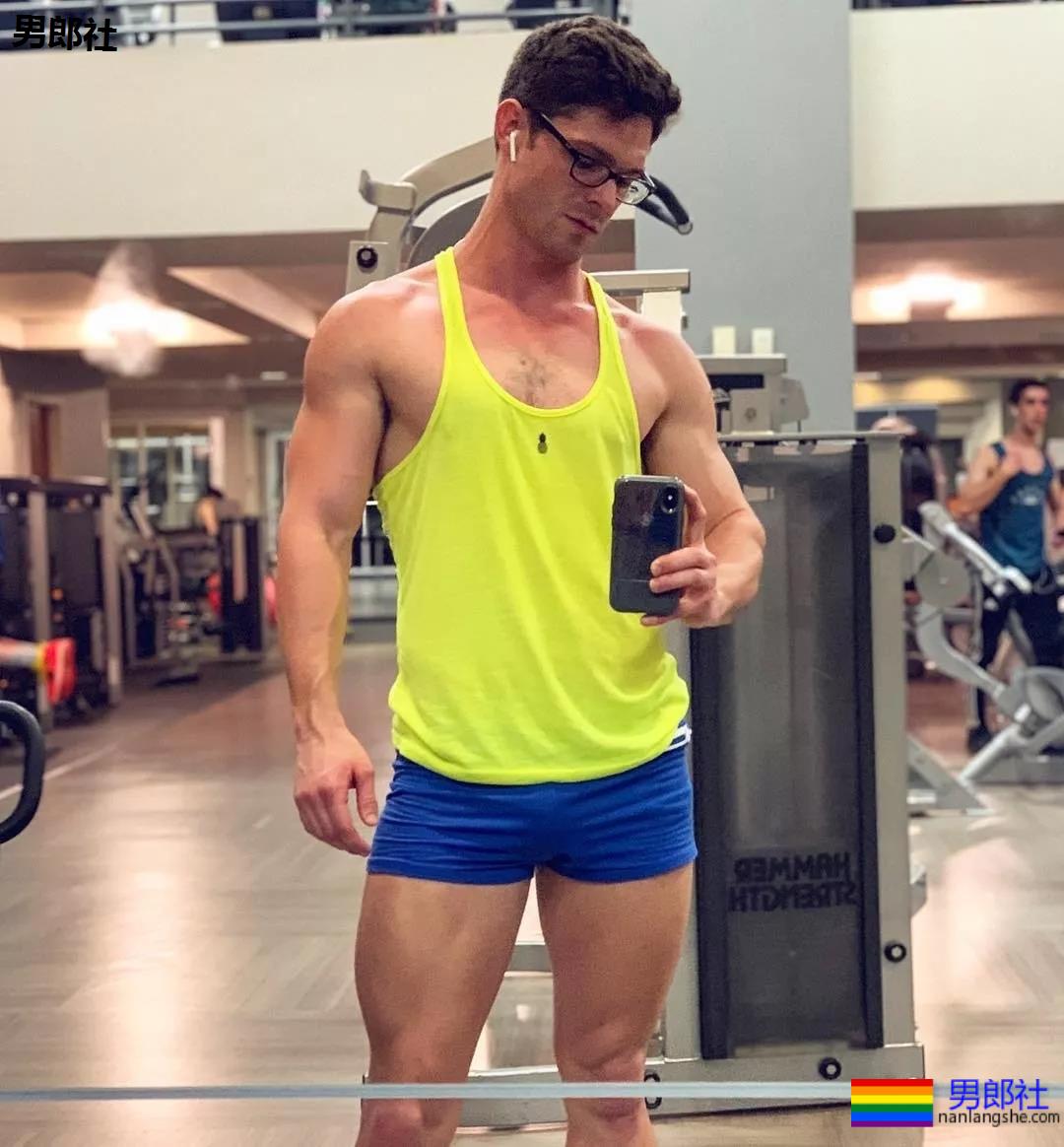 年薪200万的上海gay,无依无靠 - 51虹马 年薪200万的上海gay,无依无靠 - 51虹马