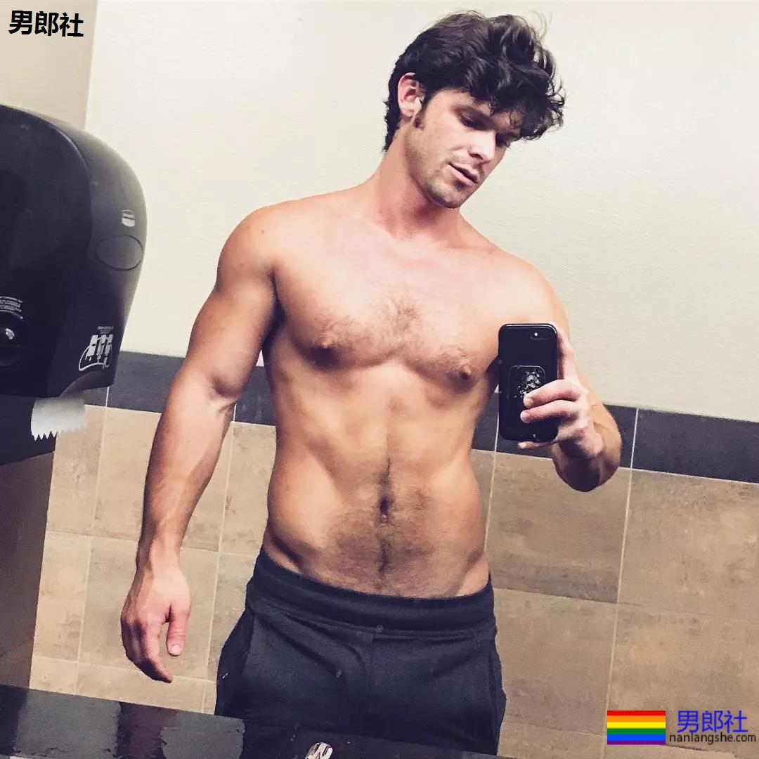 年薪200万的上海gay,无依无靠 - 51虹马 年薪200万的上海gay,无依无靠 - 51虹马