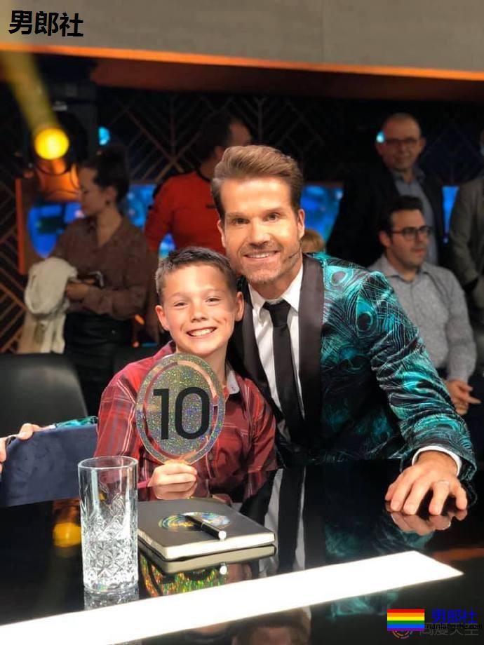 同志家庭的孩子通过电视节目做出回应 - 51虹马