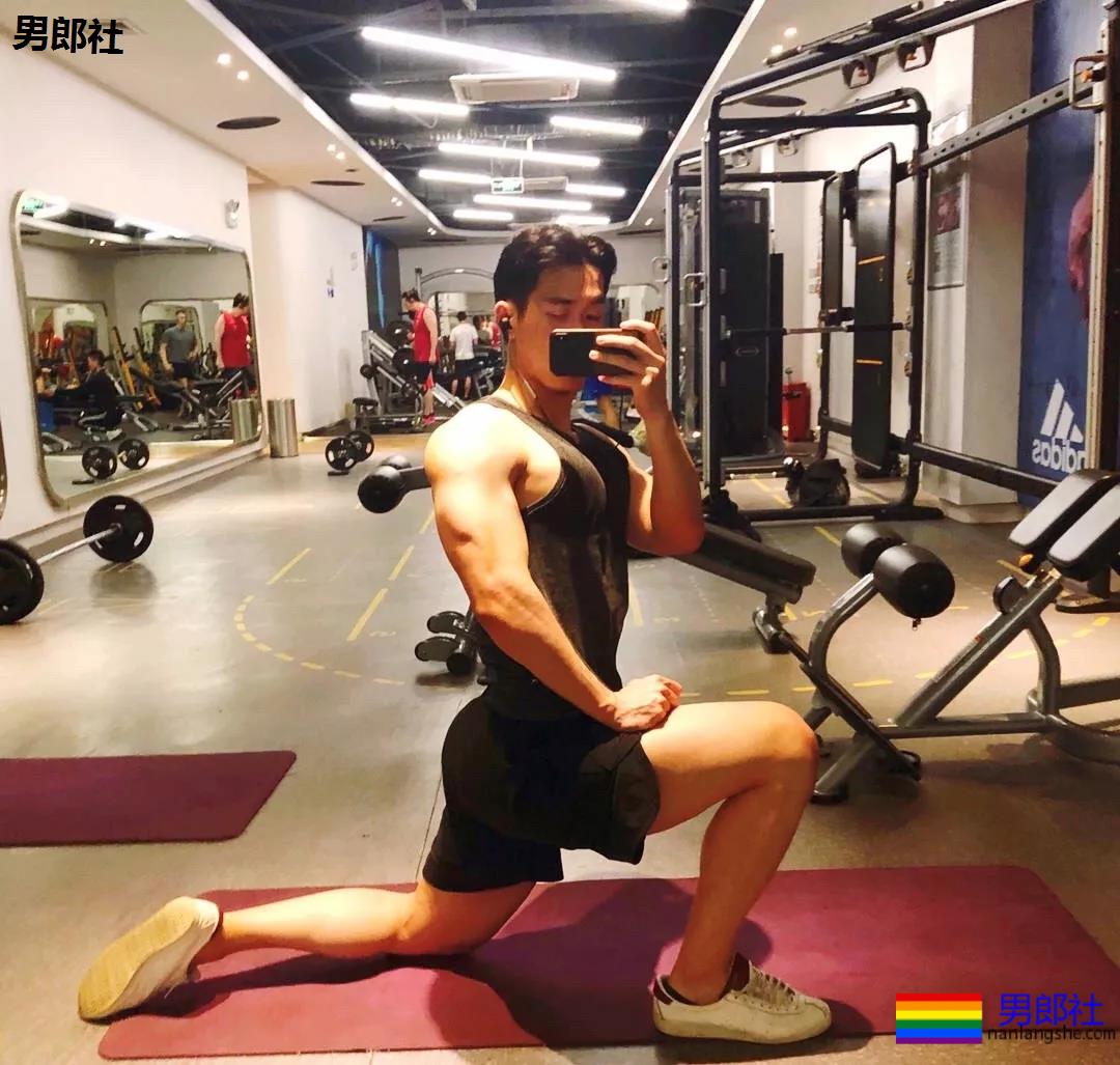 这么多帅哥？直男也扛不住了吗？ - 51虹马