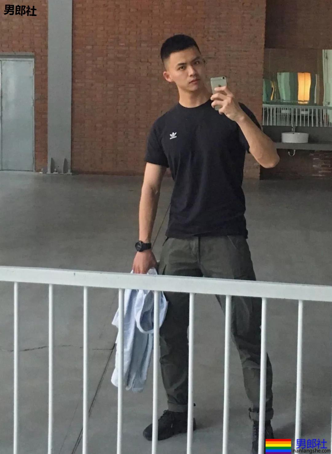 00后肌肉小狼狗在线吸睛,身材尺寸都可以! - 51虹马 00后肌肉小狼狗在线吸睛,身材尺寸都可以! - 51虹马