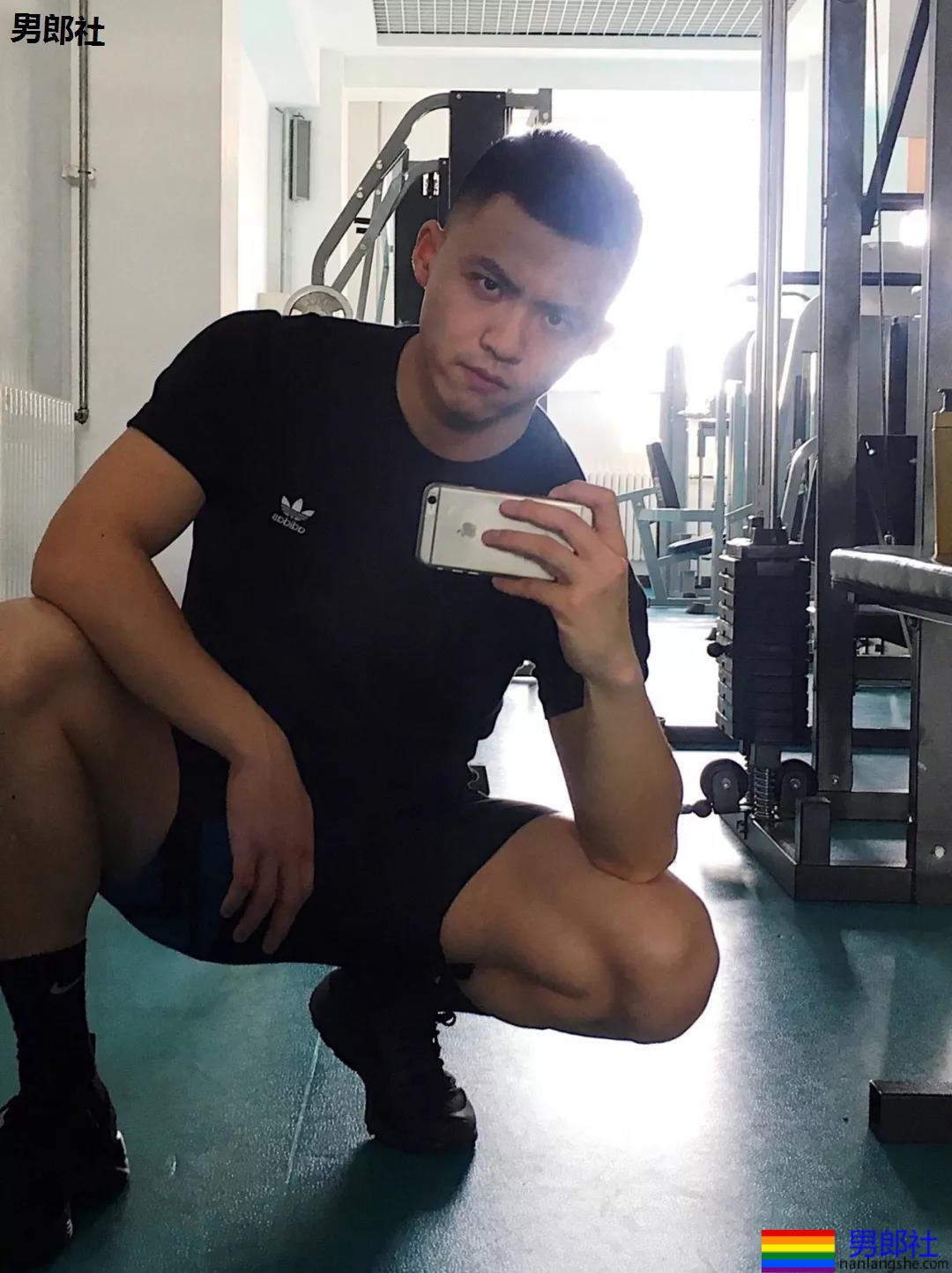 00后肌肉小狼狗在线吸睛,身材尺寸都可以! - 51虹马 00后肌肉小狼狗在线吸睛,身材尺寸都可以! - 51虹马