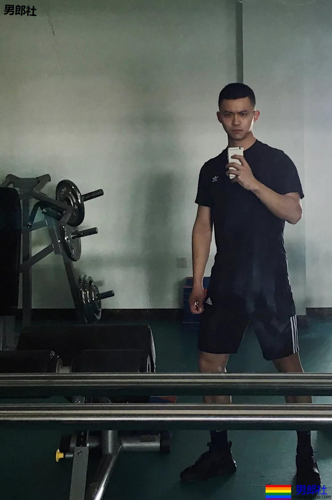 00后肌肉小狼狗在线吸睛,身材尺寸都可以! - 51虹马 00后肌肉小狼狗在线吸睛,身材尺寸都可以! - 51虹马